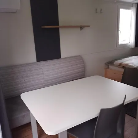 בית נופש Tinyhaus Leo בודנסדורף