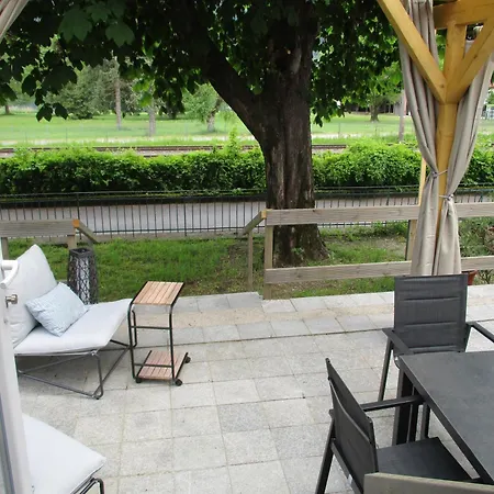 Tinyhaus Leo Holiday home Bodensdorf