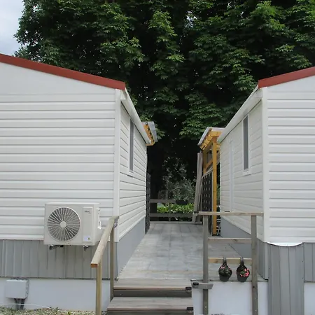 Hébergement de vacances Tinyhaus Leo *